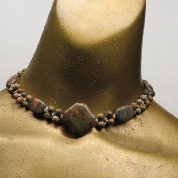 NEW Stone Necklace & Pair of Barefoot Sandals Set - Picture 2 of 6